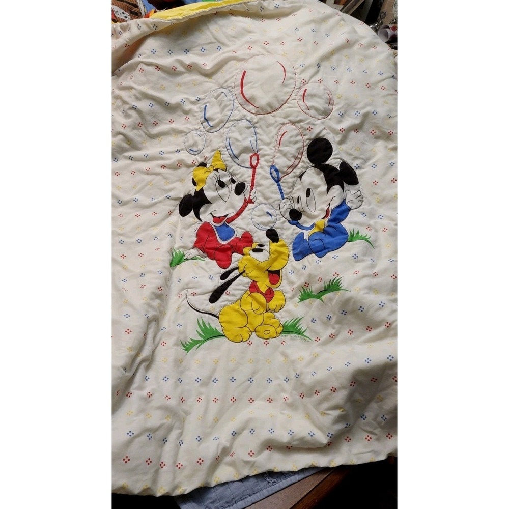 Vintage Dundee 1984 Quilted Baby Crib Blanket Mickey Minnie Pluto Friends Disney